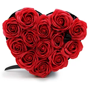 Mydlany Flower Box - 13 Czerwonych Róż w Pudełku w kształcie Serca